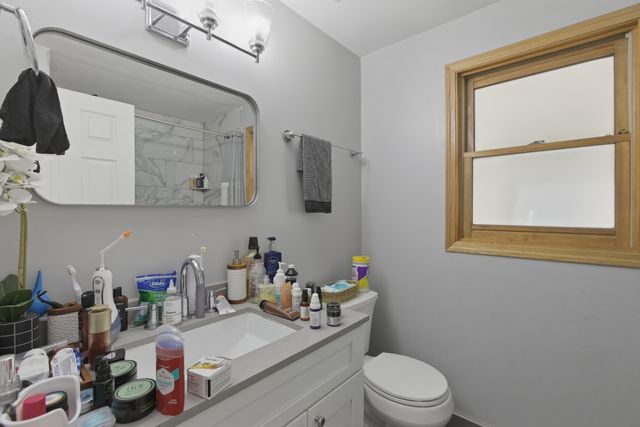 2033 W HURON Street 2, Chicago, IL 60612