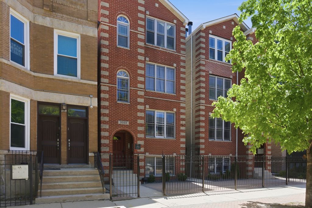 2033 W HURON Street 2, Chicago, IL 60612
