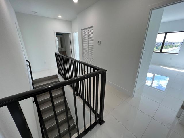 205 NW 12th Court, Florida City, FL 33034