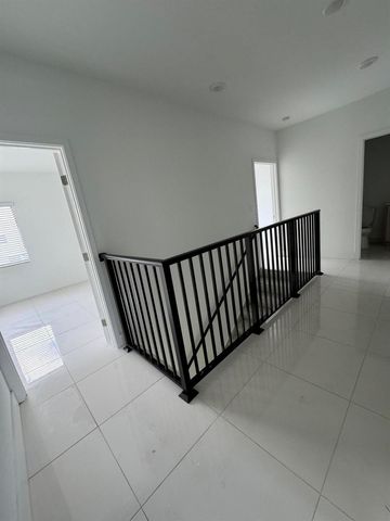 205 NW 12th Court, Florida City, FL 33034