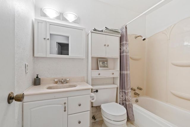 3728 Carver Rd, Modesto, CA 95356