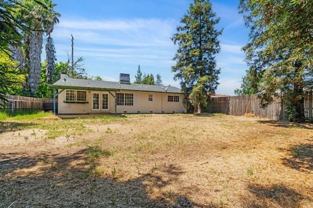 3728 Carver Rd, Modesto, CA 95356