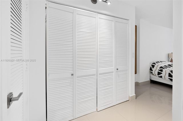 1849 S Ocean Dr 212, Hallandale Beach, FL 33009