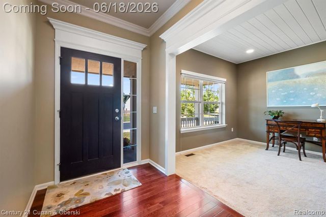 1086 Paddock Drive, South Lyon, MI 48178