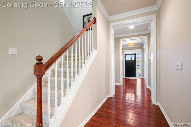 1086 Paddock Drive, South Lyon, MI 48178