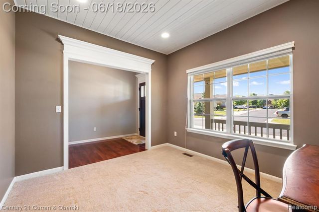 1086 Paddock Drive, South Lyon, MI 48178
