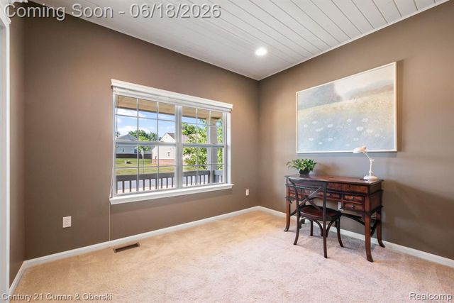1086 Paddock Drive, South Lyon, MI 48178