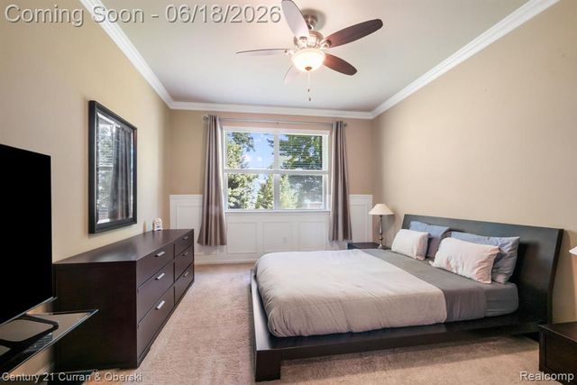 1086 Paddock Drive, South Lyon, MI 48178