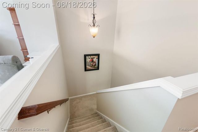 1086 Paddock Drive, South Lyon, MI 48178