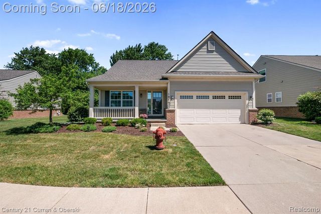 1086 Paddock Drive, South Lyon, MI 48178
