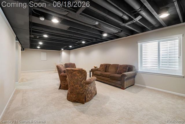 1086 Paddock Drive, South Lyon, MI 48178