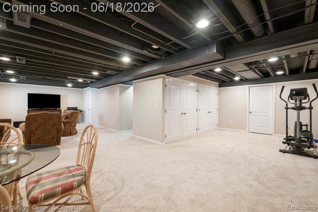 1086 Paddock Drive, South Lyon, MI 48178
