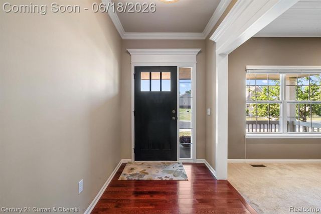 1086 Paddock Drive, South Lyon, MI 48178