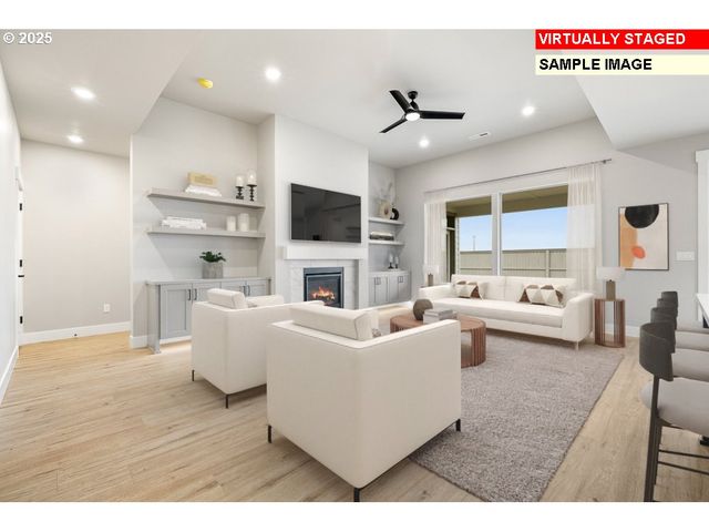 1156 Se 18th Ave, Canby, OR 97013