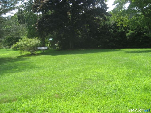 17 Deerbrook Road, Norwich, CT 06360