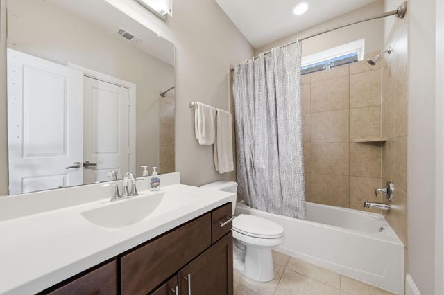 5531 Venice Street, Houston, TX 77007