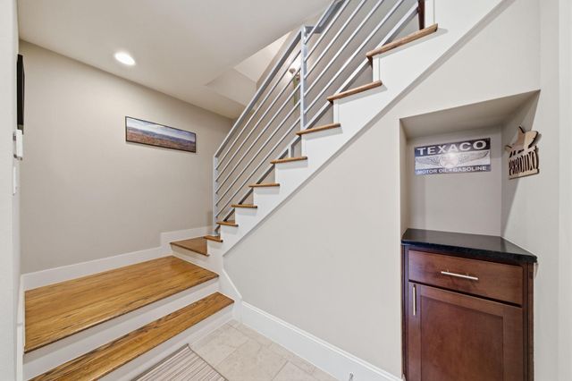 5531 Venice Street, Houston, TX 77007