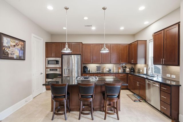 5531 Venice Street, Houston, TX 77007