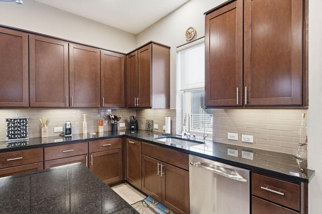 5531 Venice Street, Houston, TX 77007