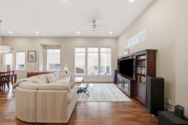5531 Venice Street, Houston, TX 77007
