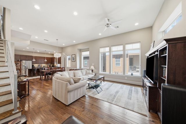 5531 Venice Street, Houston, TX 77007