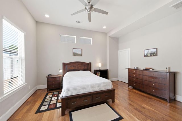 5531 Venice Street, Houston, TX 77007