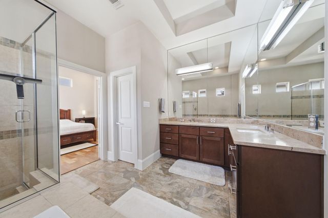 5531 Venice Street, Houston, TX 77007