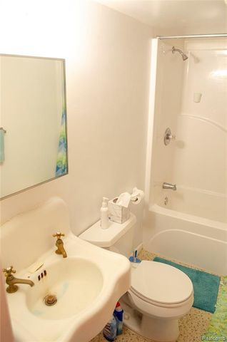 21741 Edna Street, Dearborn, MI 48124