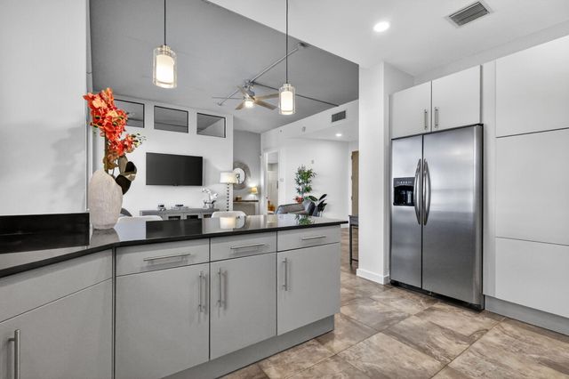 365 SE 6th Avenue 309, Delray Beach, FL 33483