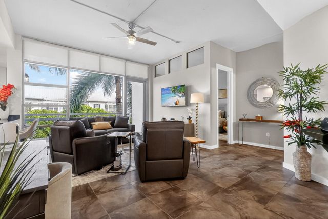 365 SE 6th Avenue 309, Delray Beach, FL 33483