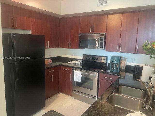 2401 NE 65th Street 511, Fort Lauderdale, FL 33308