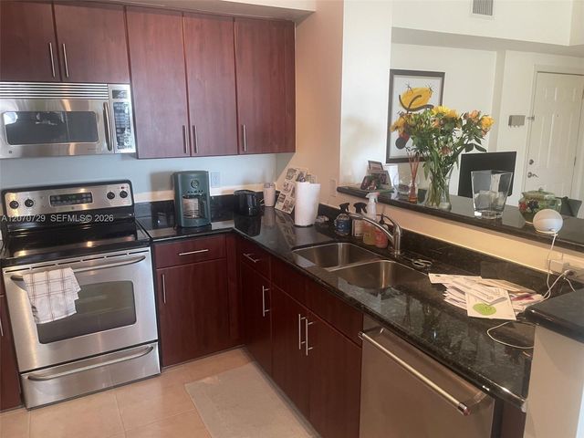 2401 NE 65th Street 511, Fort Lauderdale, FL 33308