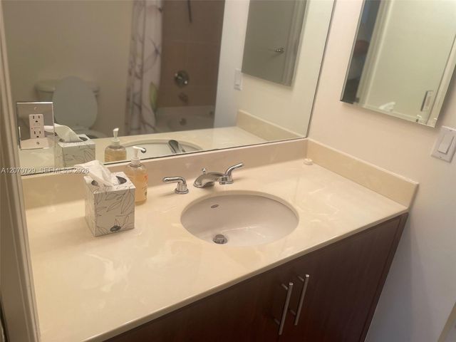 2401 NE 65th Street 511, Fort Lauderdale, FL 33308
