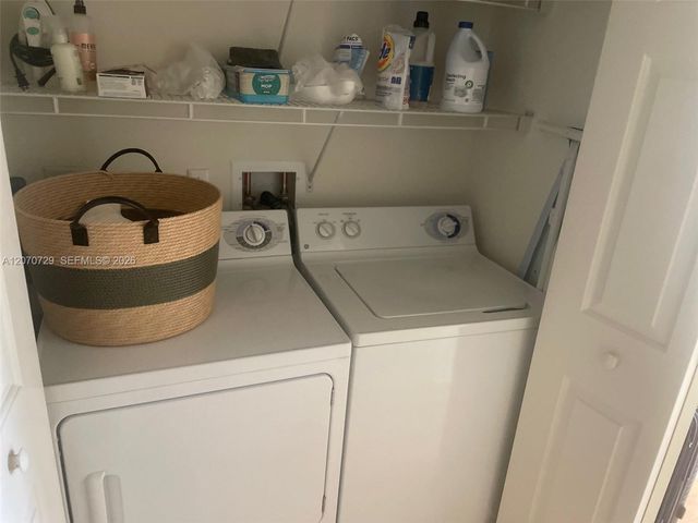 2401 NE 65th Street 511, Fort Lauderdale, FL 33308