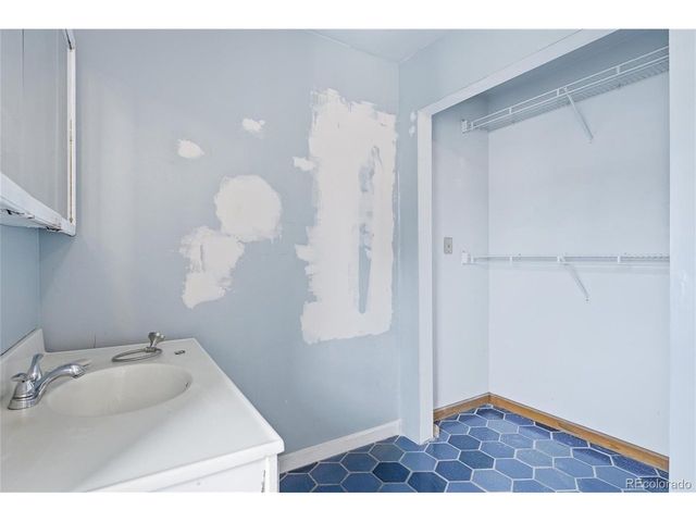 358 S Troy St, Aurora, CO 80012