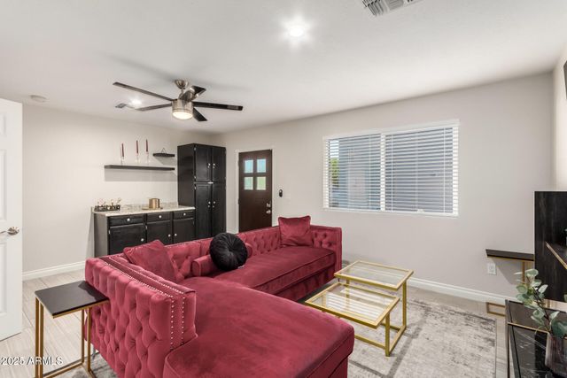 1532 W NORTHERN Avenue, Phoenix, AZ 85021