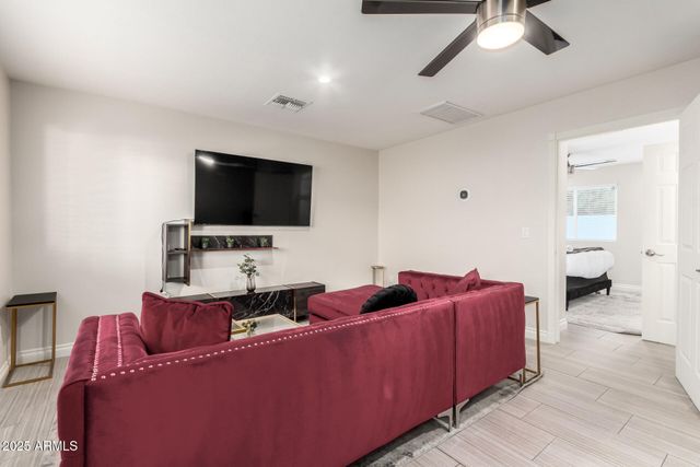 1532 W NORTHERN Avenue, Phoenix, AZ 85021