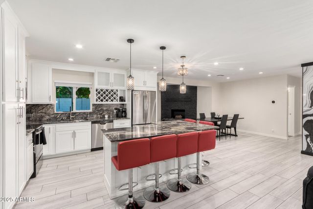 1532 W NORTHERN Avenue, Phoenix, AZ 85021