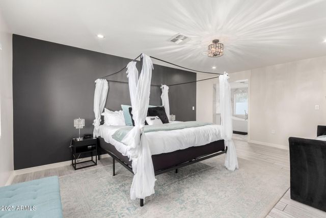 1532 W NORTHERN Avenue, Phoenix, AZ 85021