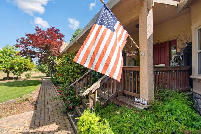 12959 Lambuth Rd, Oakdale, CA 95361
