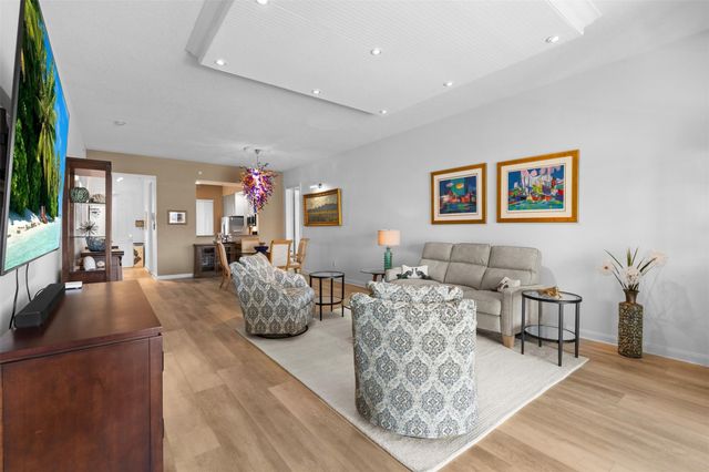 9 Harbour Isle Drive 102, Hutchinson Island, FL 34949