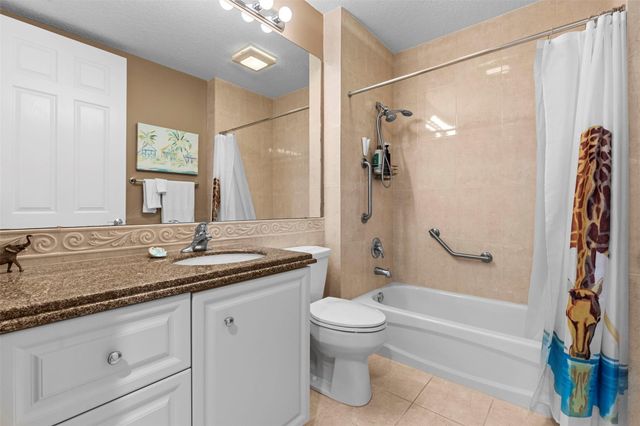 9 Harbour Isle Drive 102, Hutchinson Island, FL 34949