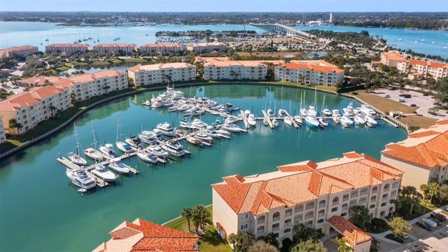 9 Harbour Isle Drive 102, Hutchinson Island, FL 34949