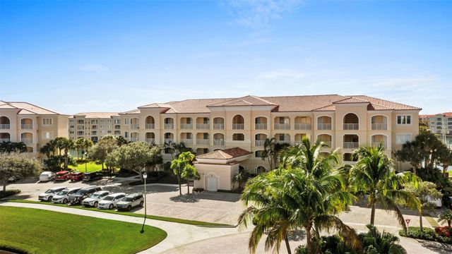 9 Harbour Isle Drive 102, Hutchinson Island, FL 34949