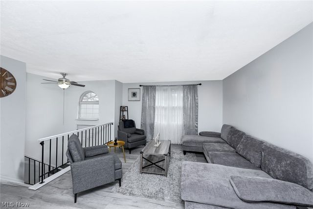 925 Gayer Drive, Medina, OH 44256