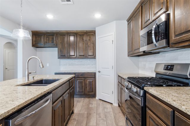 23016 E 102nd Place S, Broken Arrow, OK 74014