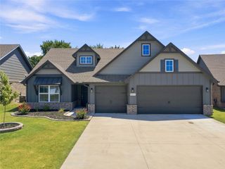 23016 E 102nd Place S, Broken Arrow, OK 74014