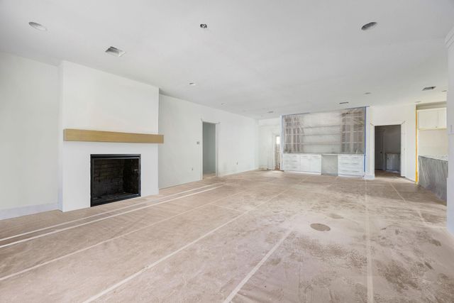 6730 Lindyann Lane, Houston, TX 77008