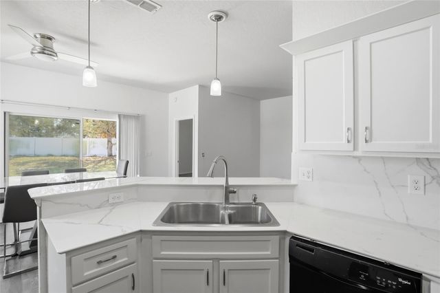 720 OVERLOOK GROVE DR, Winter Haven, FL 33884