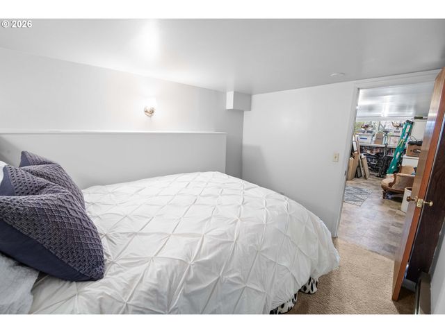 1864 4TH St, Astoria, OR 97103